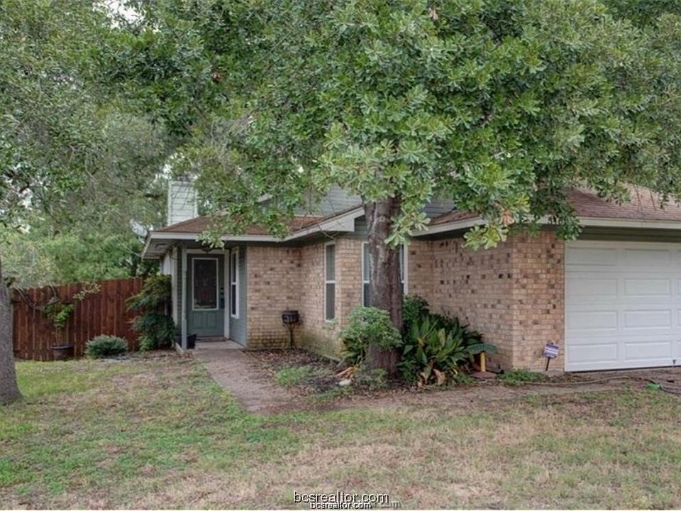1st image of 3405 Dallis Dr