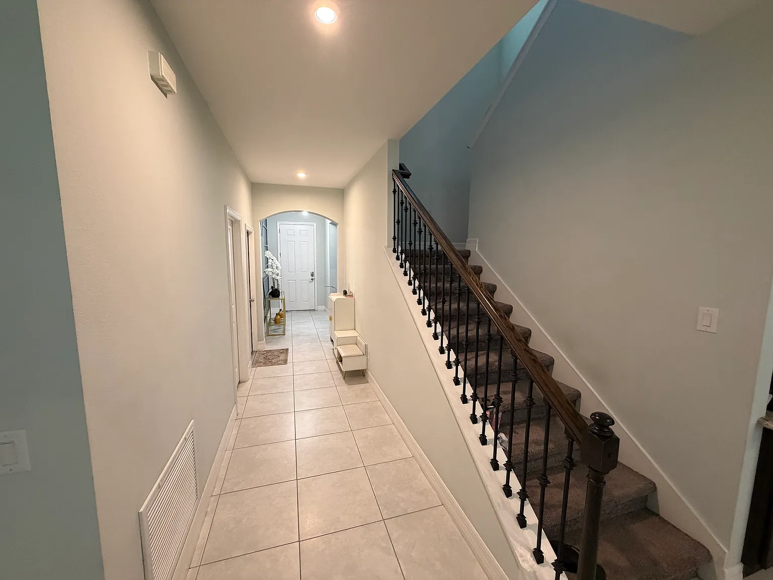 5 bed, 3200 sqft, $3,200 — Photo 4
