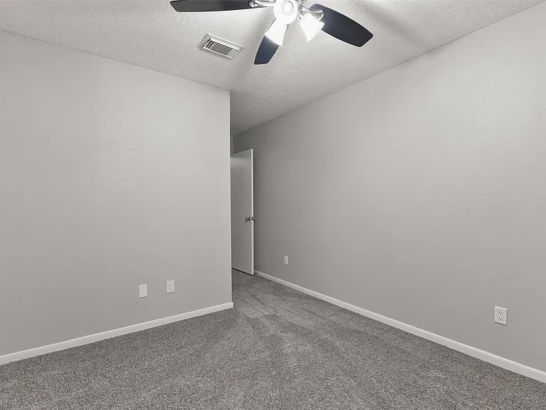 16010 Cedar Gully Dr — Photo 21