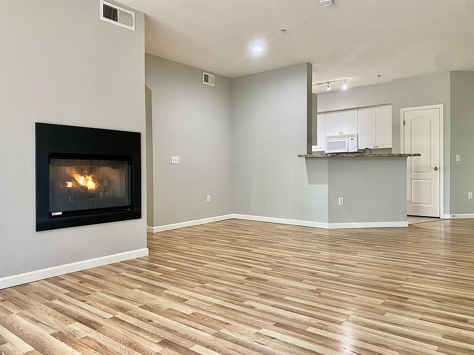 1st image of 1701 E Colter St Unit 209