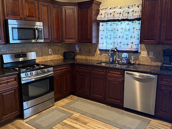 2nd image of 1613 Atkinson Park Cir