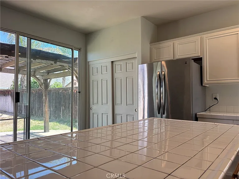 239 Tradewinds Ln — Photo 4