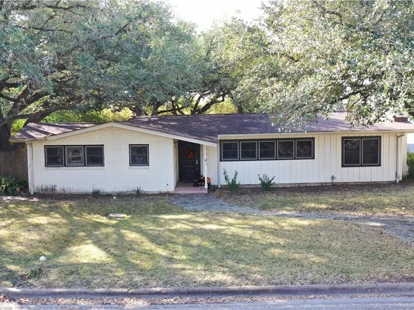 1701 E Virginia Ave, Victoria, TX 77901