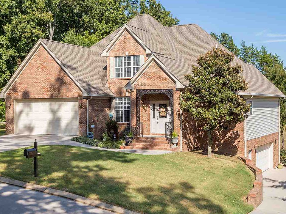 1st image of 150 Meadowwood Cir NE