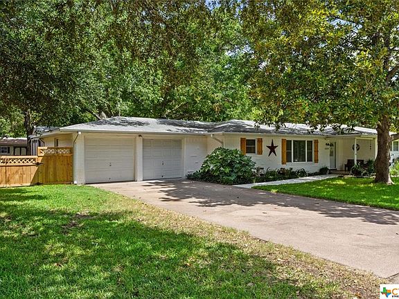 2nd image of 2409 Birdcreek Dr