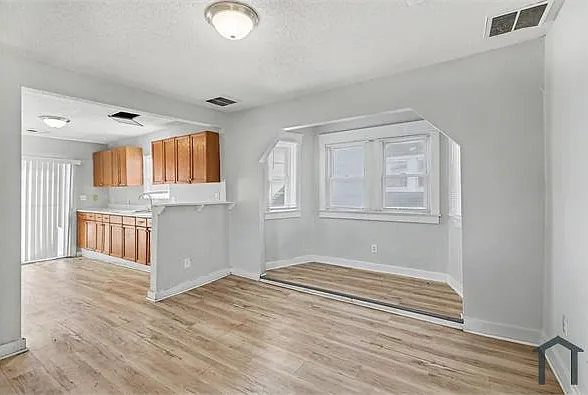 7237 Wabash Ave — Photo 10