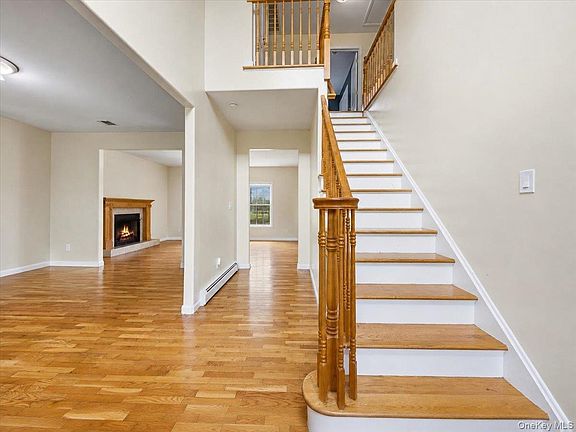 3rd image of 977 Mt Hope Road
