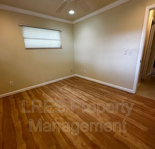 2719 Merrie Oaks Rd — Photo 15