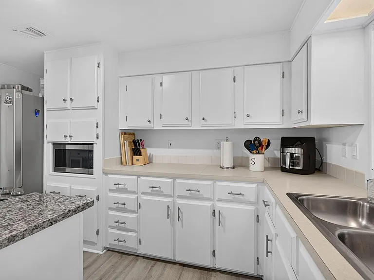 7640 SE Shenandoah Dr — Photo 16