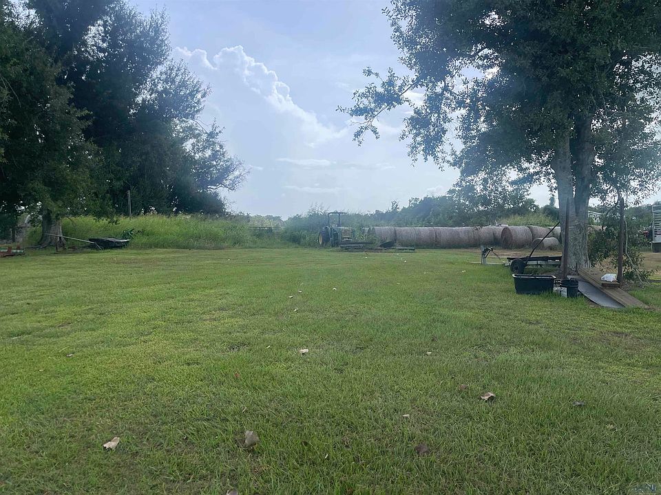 1st image of 220 Lower Country Dr