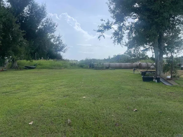 220 Lower Country Dr, Bourg, LA 70343