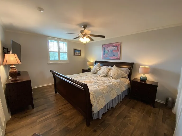 2511 Saint Charles Ave #502 — Photo 11