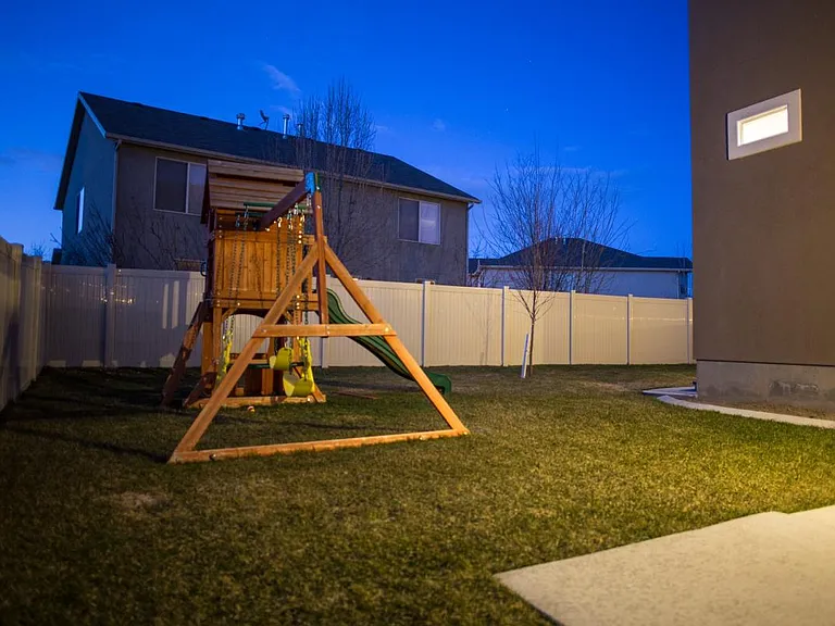 Side yard to 3rd car garage