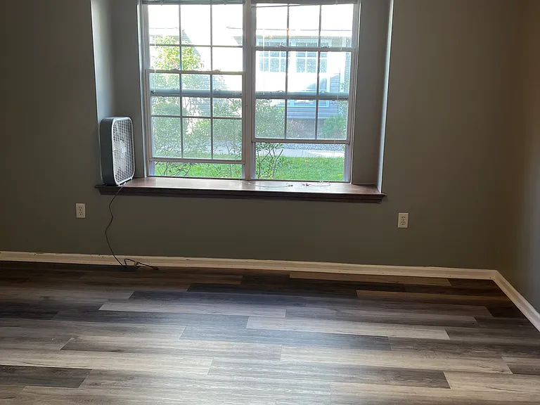 13 Topeka Ct — Photo 31
