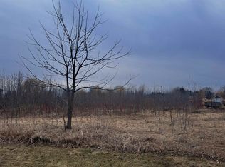 5879 Lake Rd #2, Oshkosh, WI 54902