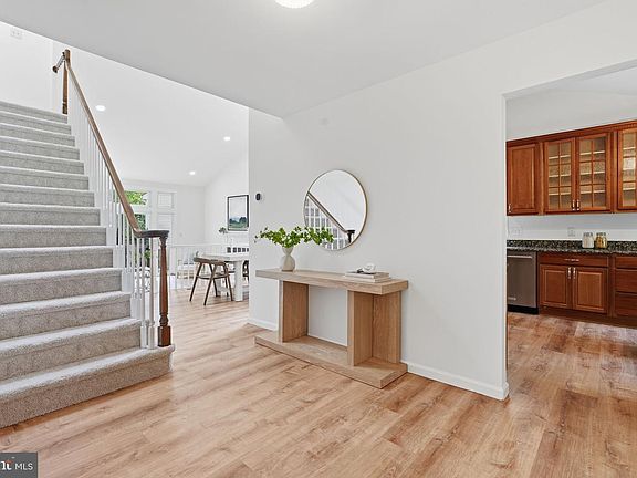 4th image of 9826 Burke Pond Ln