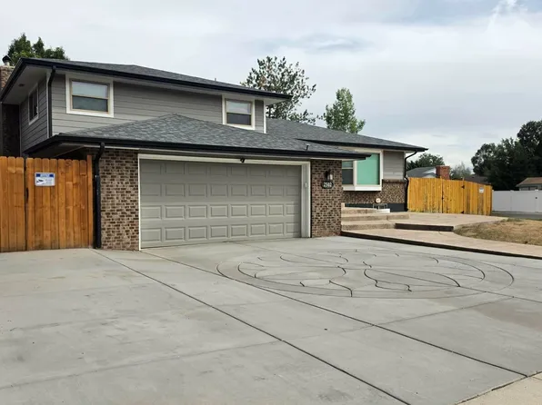 2502 Courtney Dr, Loveland, CO 80537