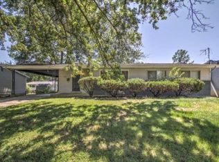 1480 Bluebird Dr, Florissant, MO 63031