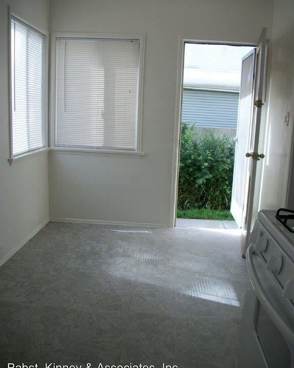 1st image of 4524 1/2 N Lakewood Blvd