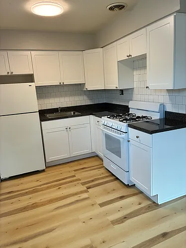 230 Chestnut St #B1 Photo 1