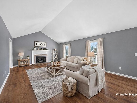 3rd image of 8715 Windhaven Rd