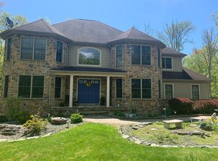 8 Auburn Way, East Stroudsburg, PA 18302