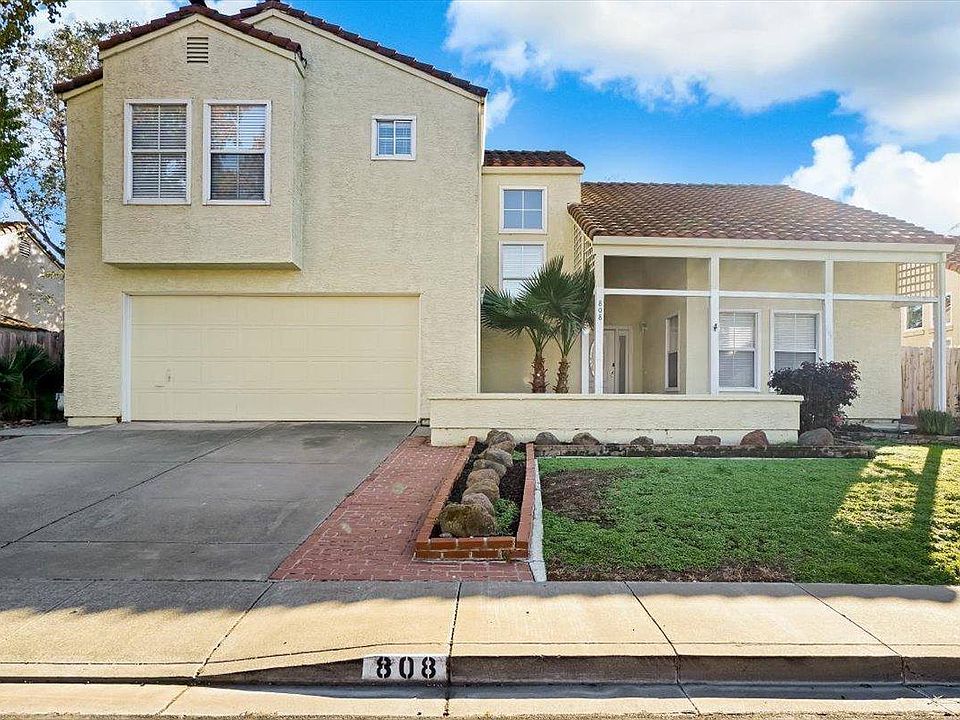 1st image of 808 Arabian Cir