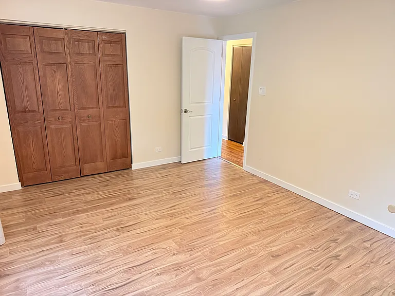 1756 Plymouth Ct #B — Photo 16