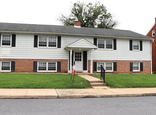 241 Park Ave APT 3, Ephrata, PA
