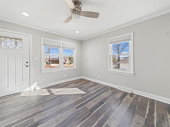 4th image of 111 Berry St