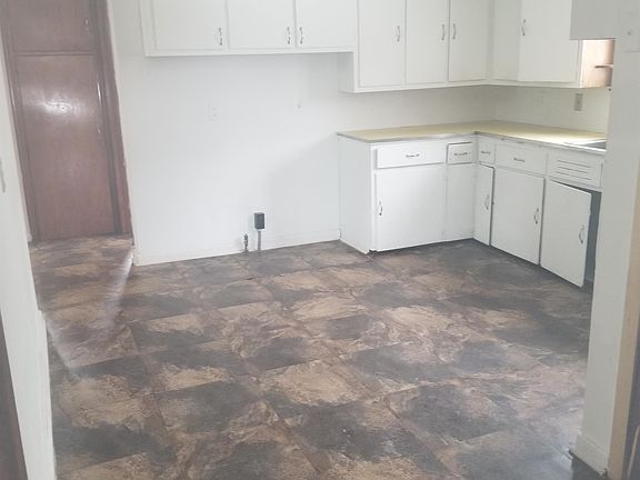 5th image of 182 Bickford Ave