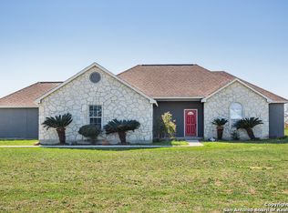 195 Cimarron Sq, Poteet, TX 78065