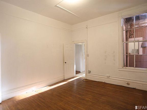 3rd image of 411 Lyon St #A