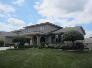 9056 N Somerset Ln, Woodridge, IL 60517