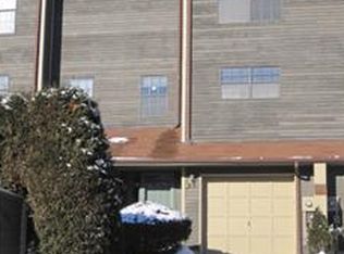 52 E Beacon Hill Rd, West Milford, NJ 07480