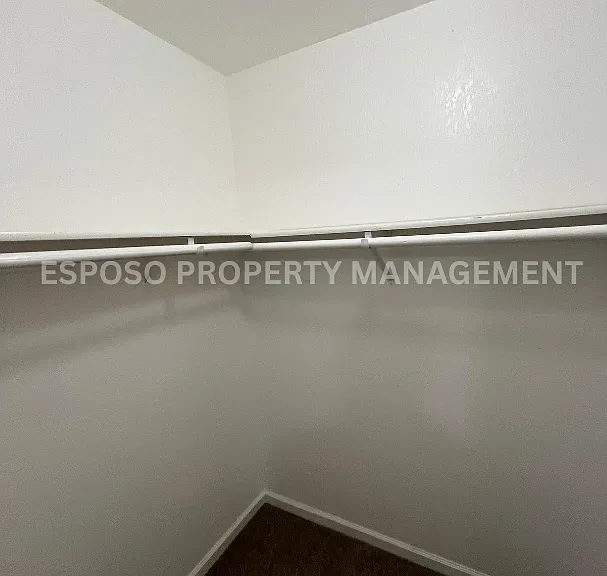4014 N Benedict Ave #101 — Photo 3