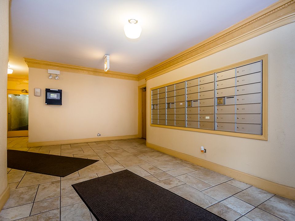 1st image of 5220 S Kenwood Ave #5220-101