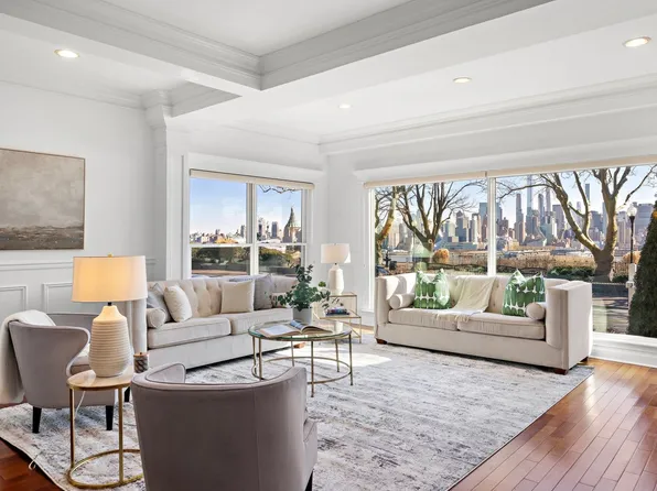 789 Boulevard E, Weehawken, NJ 07086