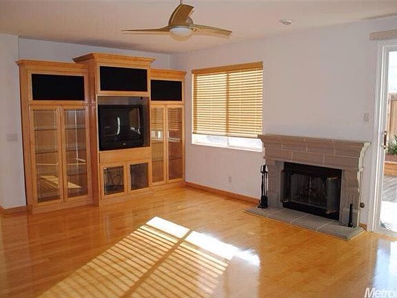 3rd image of 1404 Olivia Ct