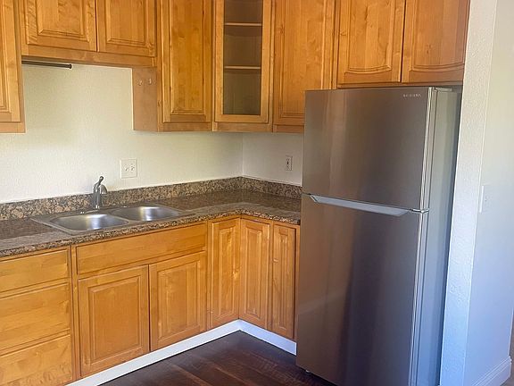 3rd image of 1119 Starbird Cir APT 3