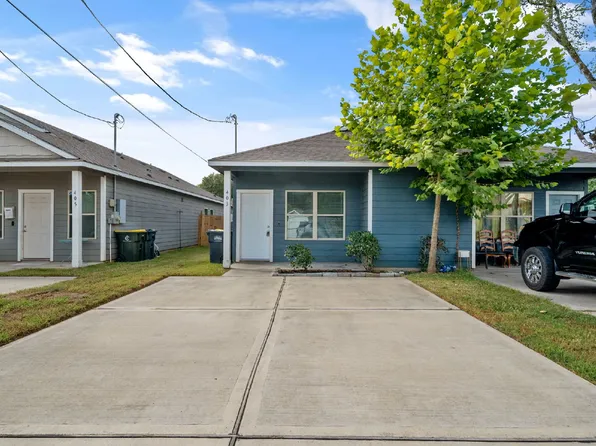 403 E Avenue G, Conroe, TX 77301