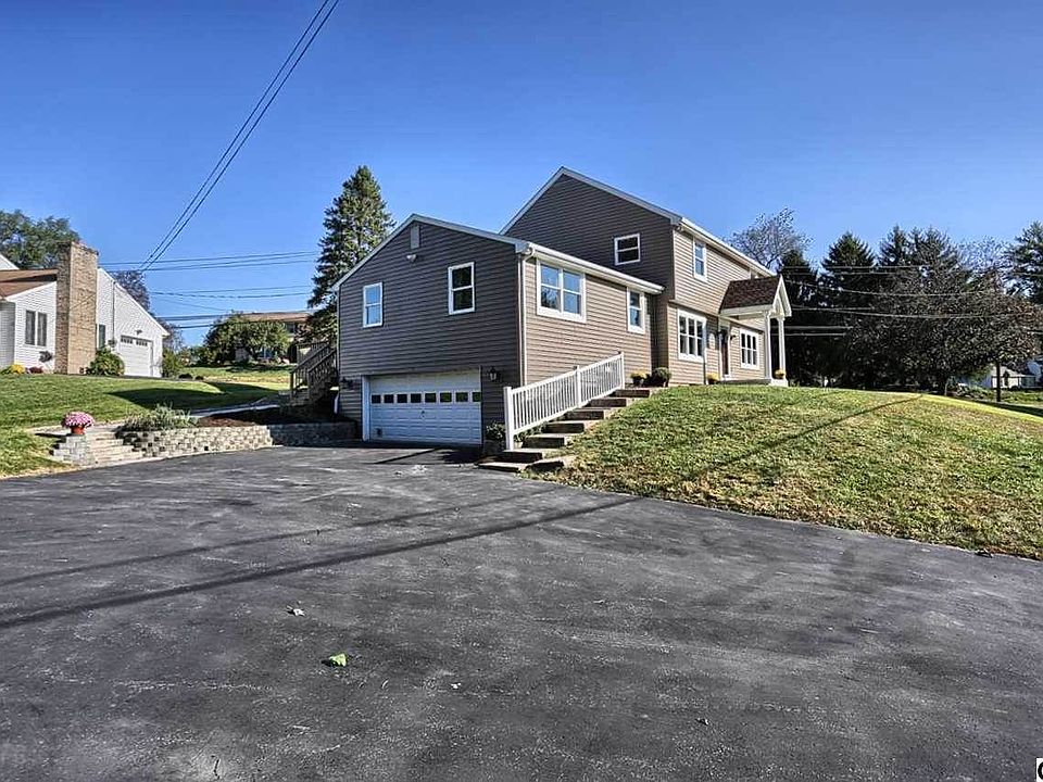 2nd image of 7547 Lakeside Ave
