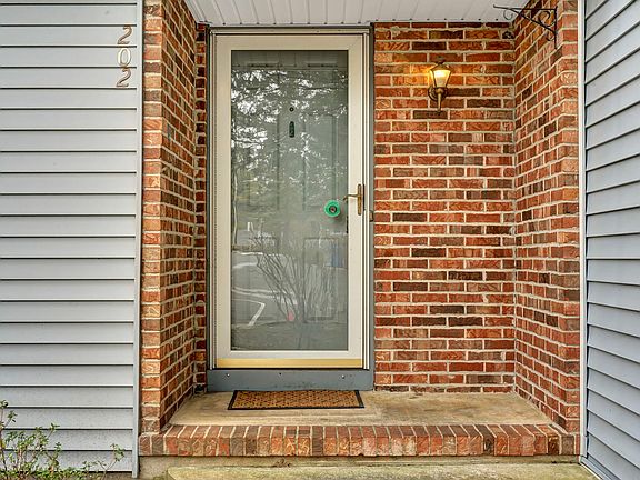 4th image of 202 Bent Trl #67J