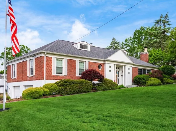 2727 Dresden Rd, Zanesville, OH 43701