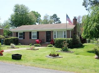 9812 Luscombe Ln, Henrico, VA 23228