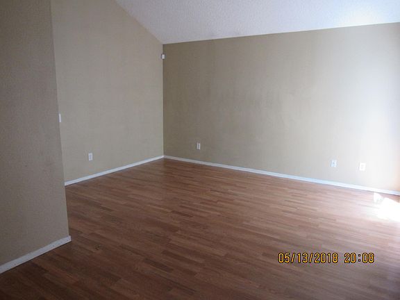 5th image of 16250 Jasmine St