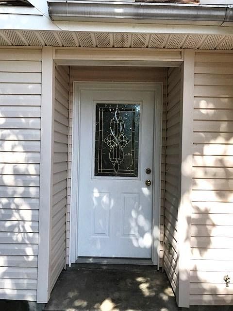 1st image of 1696 Glenwood Ct