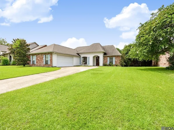 723 Water Oak Dr, Brusly, LA 70719