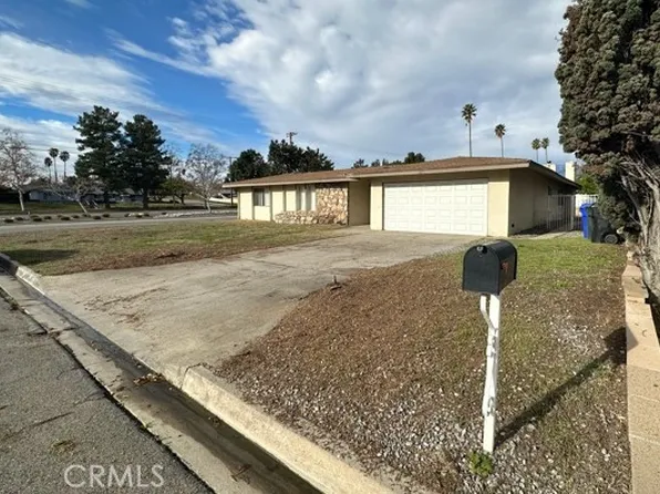 19650 Kauri Ave, Rialto, CA 92377
