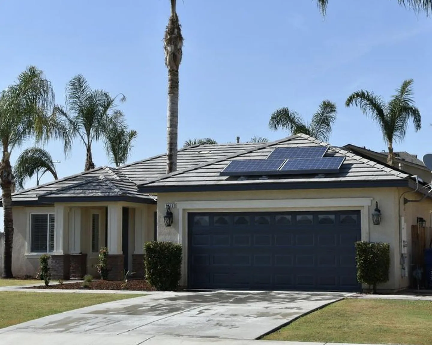 5610 Ripple Cove Way — Photo 1